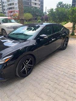 Nissan Maxima